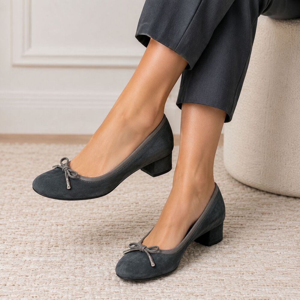 AGL Attilio Giusti Leombruni Kristin Gray Suede Low Block Heel Pumps EU 37 US 7